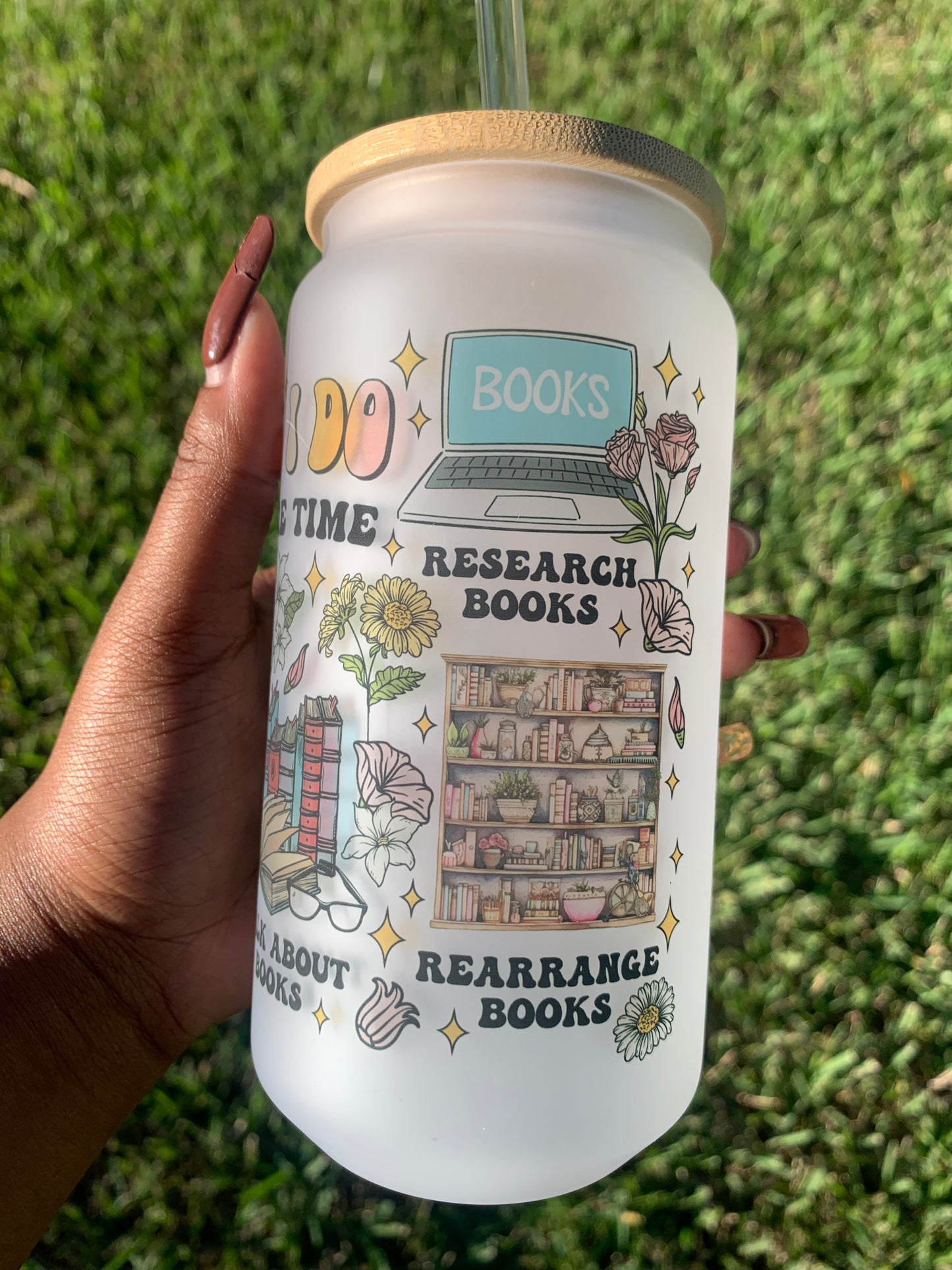 Book Lovers 18 oz Glass cup